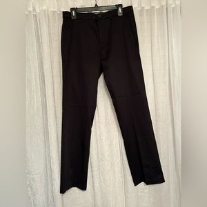 Haggar Straight Fit Premium, No Iron Men’s Black Pants